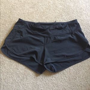 Lululemon size 6 running shorts